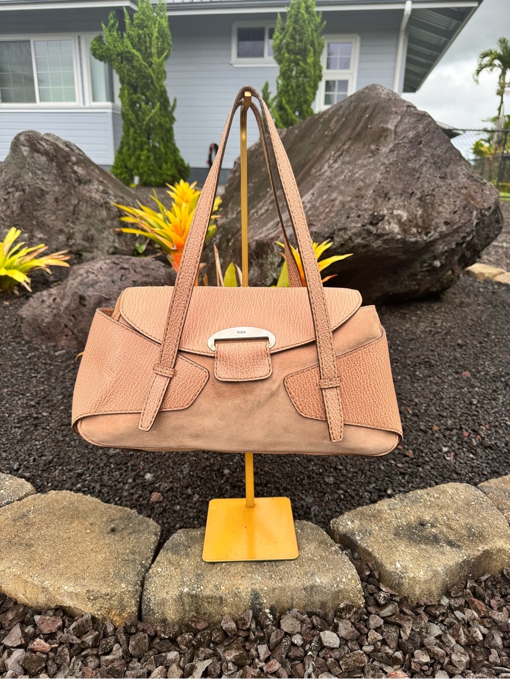 TOD’S Vintage Italy Pink Pebbled Leather & Suede Shoulder Bag Quiet Luxury